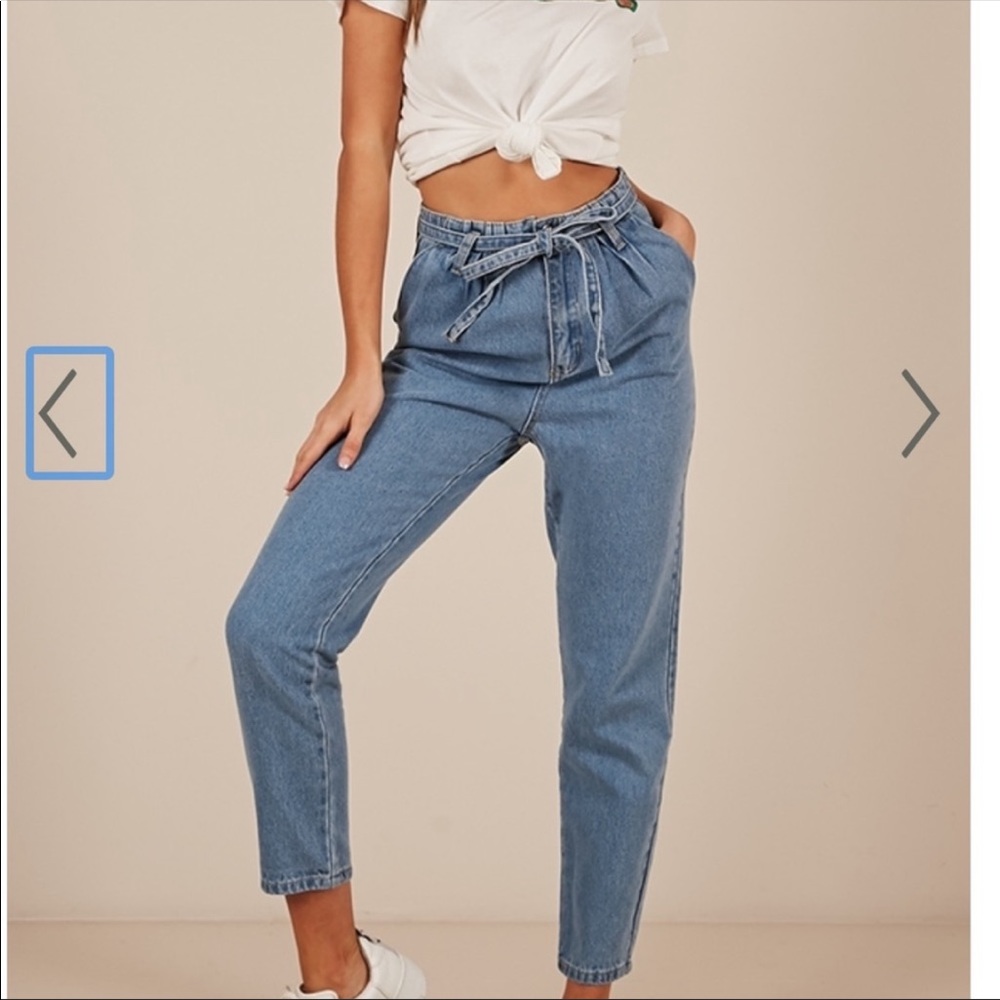 Showpo. Australian made Paula Mum Jeans from revolve size 4 NWT